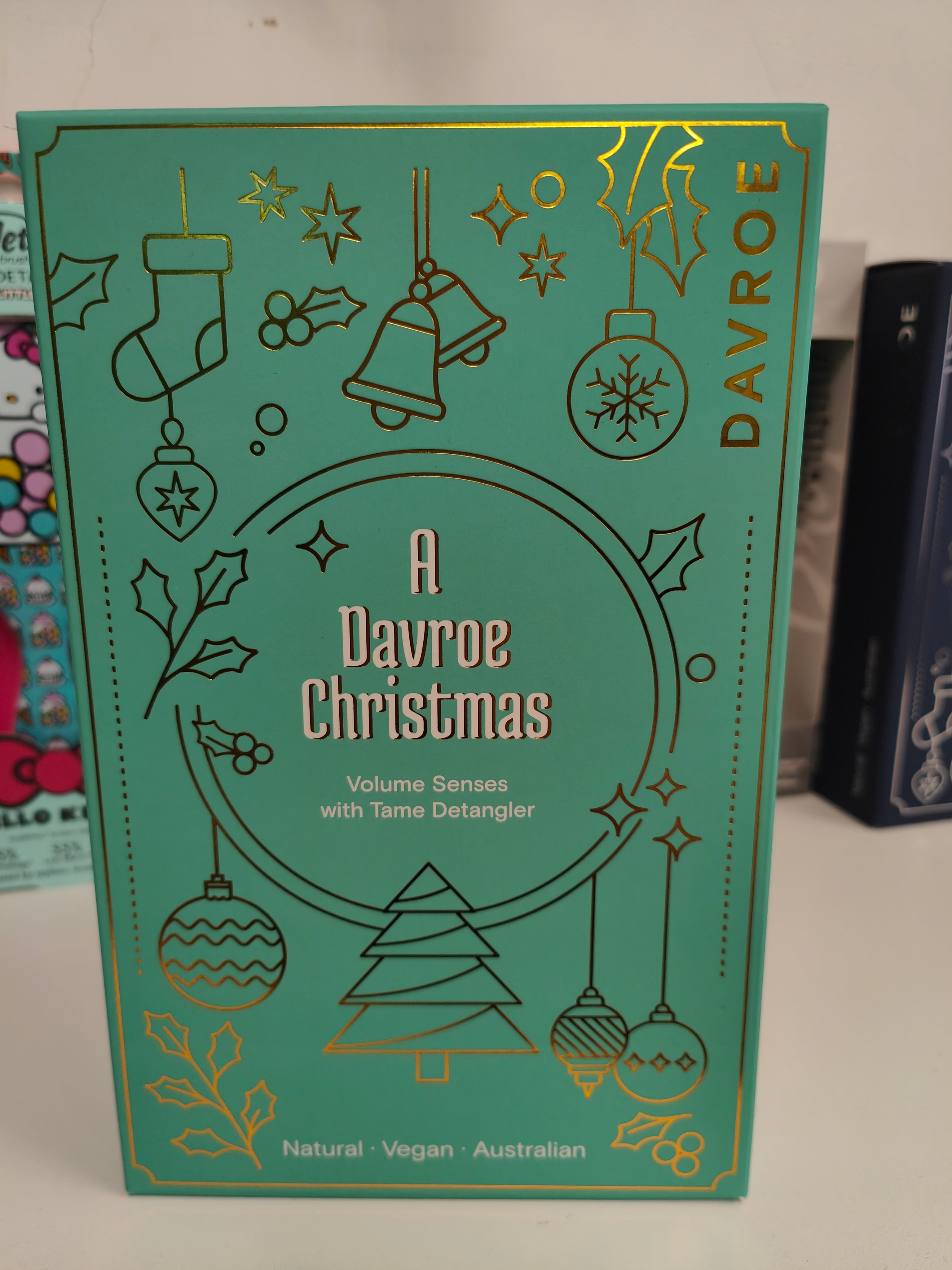 Davroe Volume senses Christmas trio